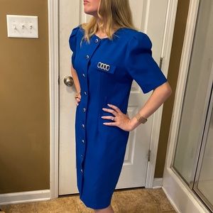 Bogo 50 % off Royal Blue size 8p Vintage knee length dress.
